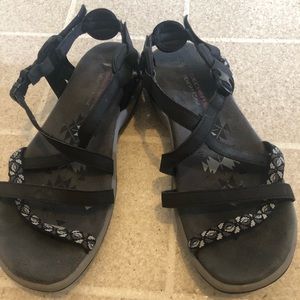 Sketchers sandals
